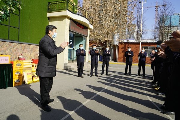 市交投集团领导慰问公交困难党员