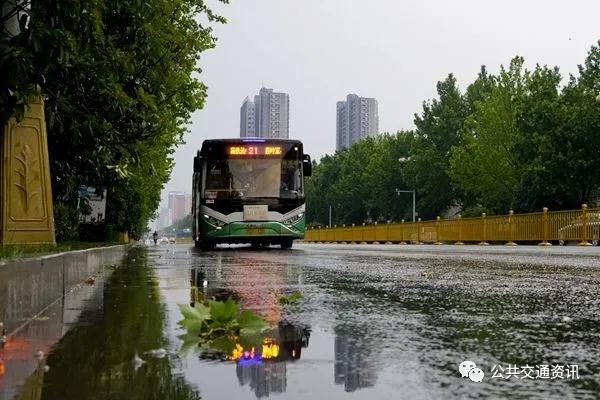 强化运输保障能力，邯郸公交为乘客打造安全舒适的节日乘车环境