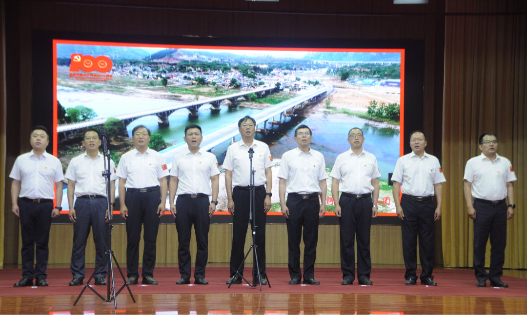 初心永恒 使命永远|光太集团、路通公司、华威公司联合举办“永远跟党走”主题红歌合唱活动